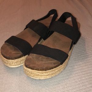 Platform sandals